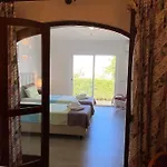 Peaceful With Sea View Close To Vila
