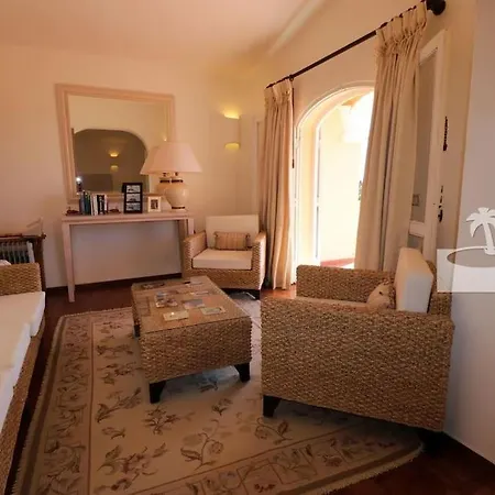 וילה Peaceful With Sea View Close To קארבואירו