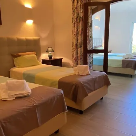 Villa Peaceful With Sea View Close To