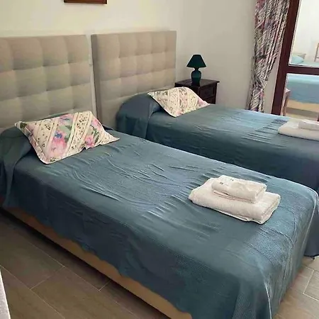 Villa Peaceful With Sea View Close To