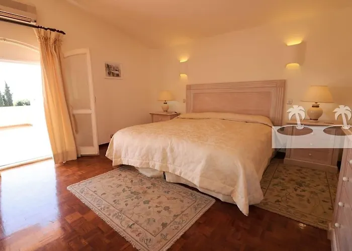 Peaceful With Sea View Close To Carvoeiro (Lagoa)