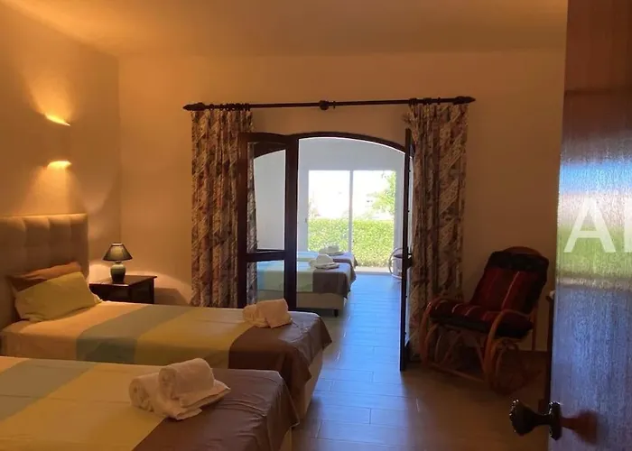 Peaceful With Sea View Close To Villa