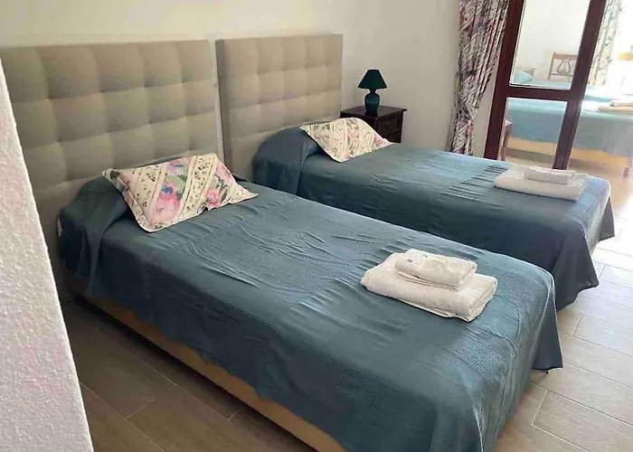 Villa Peaceful With Sea View Close To