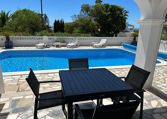 Villa Peaceful With Sea View Close To