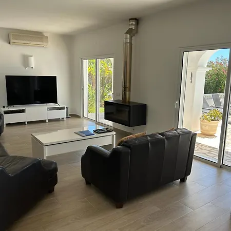 Peaceful With Sea View Close To Villa *