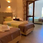 Villa Peaceful With Sea View Close To